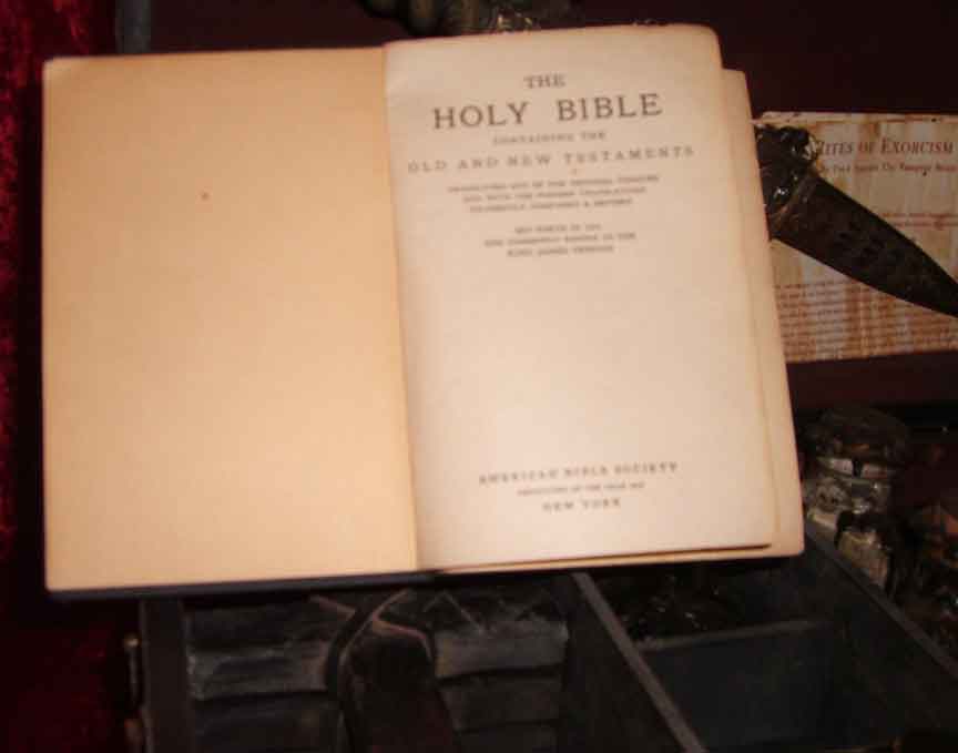 vampire killing kit Druscilla by Crystobal bible